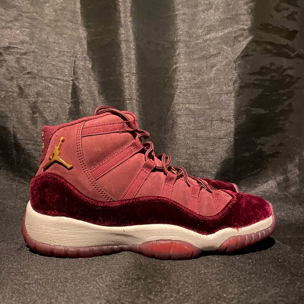 Jordan 11 GG Heiress Velvet